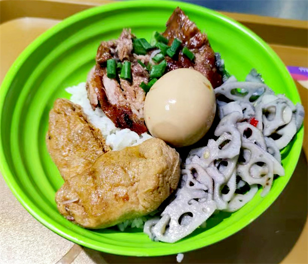 卤香猪蹄饭.jpg 卤香猪蹄饭.jpg