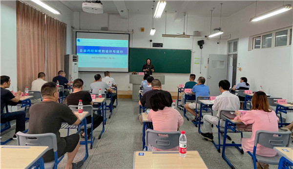 潘院长2.jpg 潘院长2.jpg
