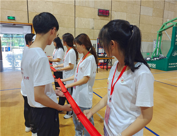 团队拓展2.jpg 团队拓展2.jpg
