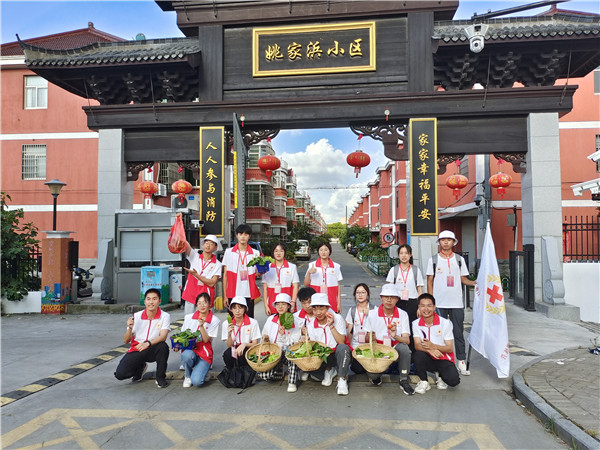 爱心蔬菜送老人3.jpg 爱心蔬菜送老人3.jpg