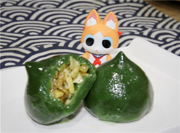 咸菜鲜笋青团.jpg 咸菜鲜笋青团.jpg